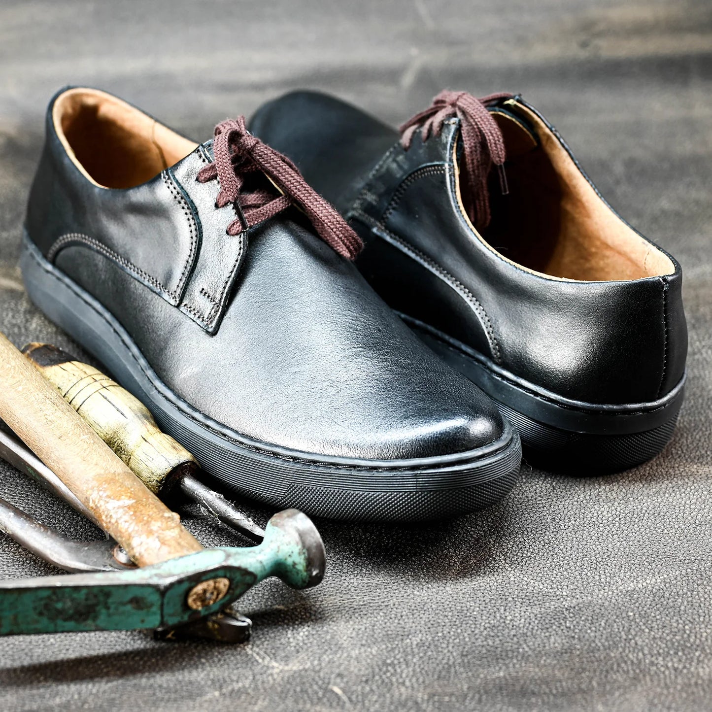 Pánské kožené polobotky Luca – ručně šité černé | KarolShoes