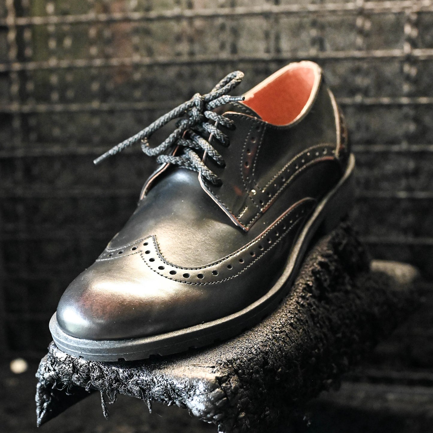 Black Leather Men’s Brogues – Hand-Stitched – Oxford Ridge | KarolShoes