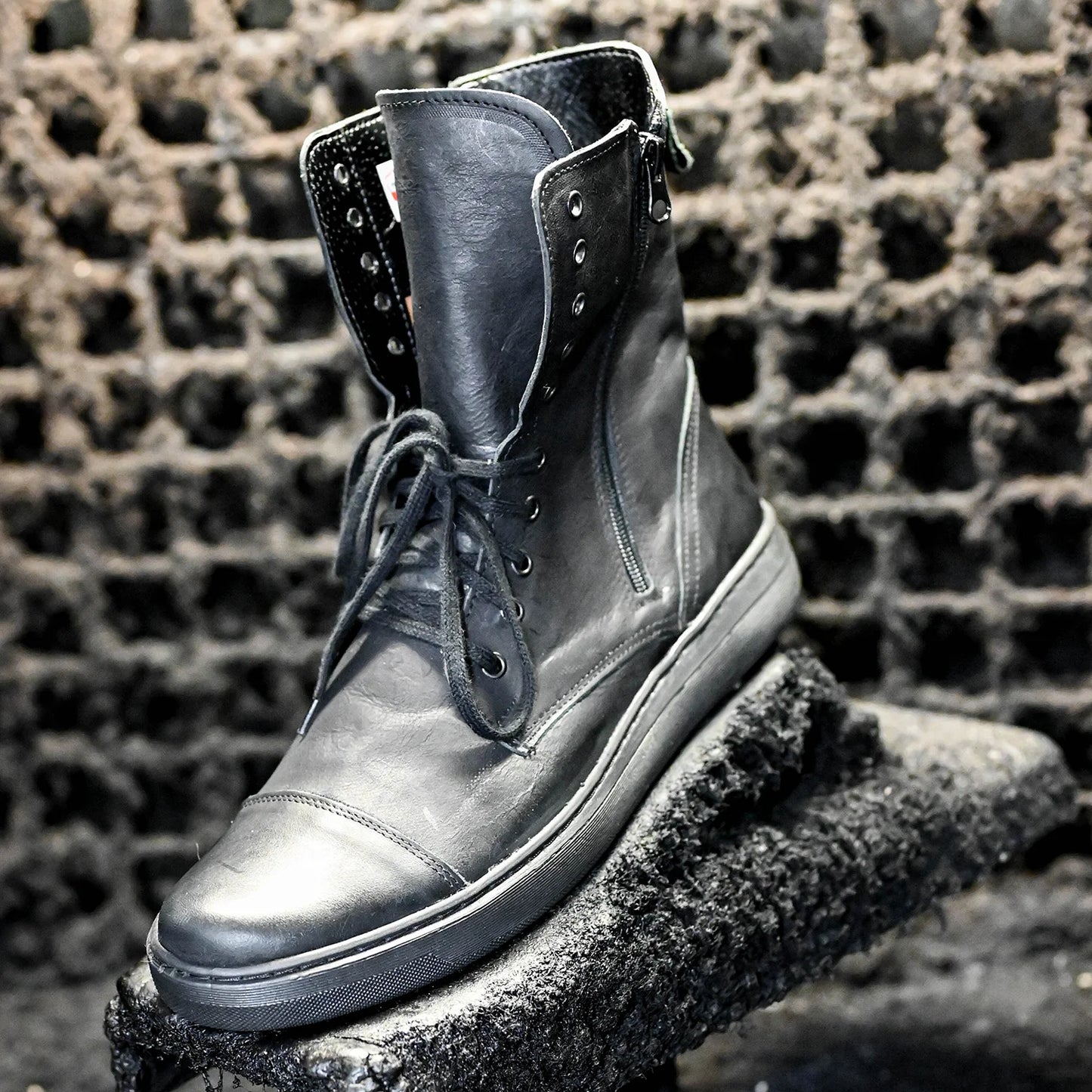 Pánské vysoké kožené boty Liam Černé – ručně šité boty z italské kůže | KarolShoes