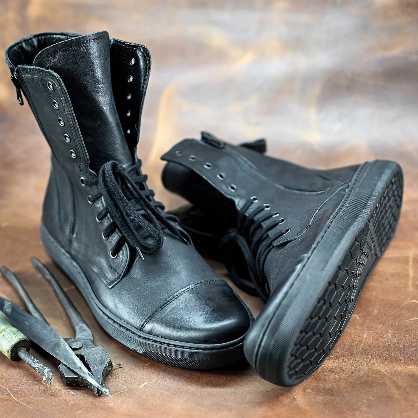 Pánské vysoké kožené boty Liam Černé – ručně šité boty z italské kůže | KarolShoes
