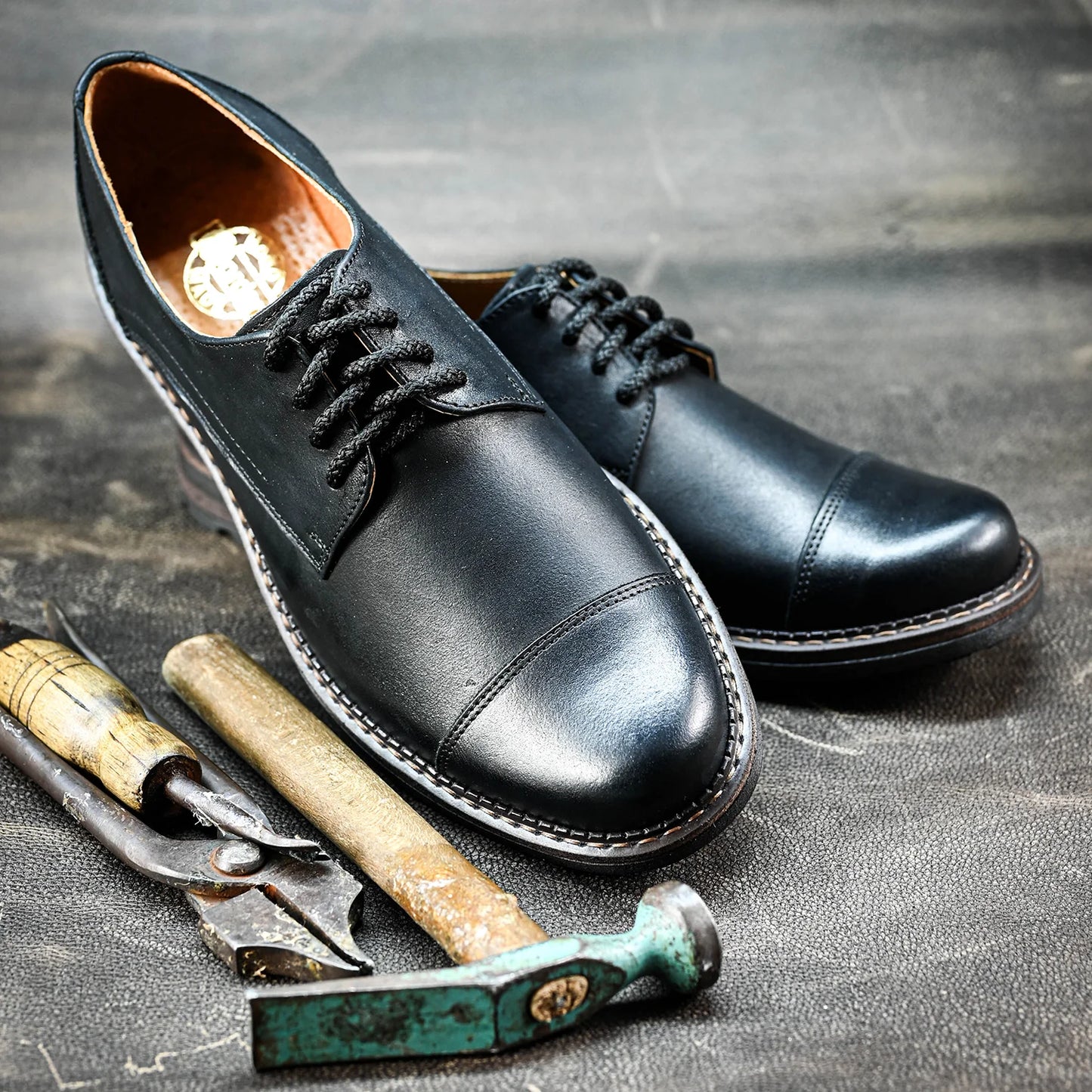 Pánské kožené derby polobotky Dante – ručně šité černé | KarolShoes