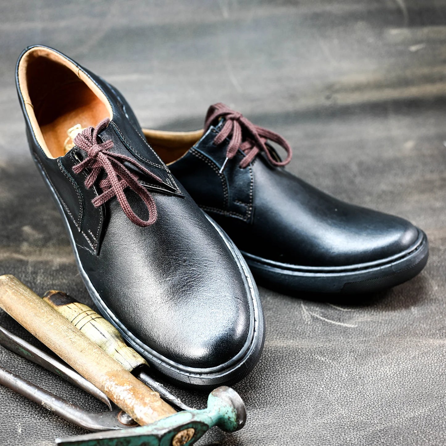 Pánské kožené polobotky Luca – ručně šité černé | KarolShoes
